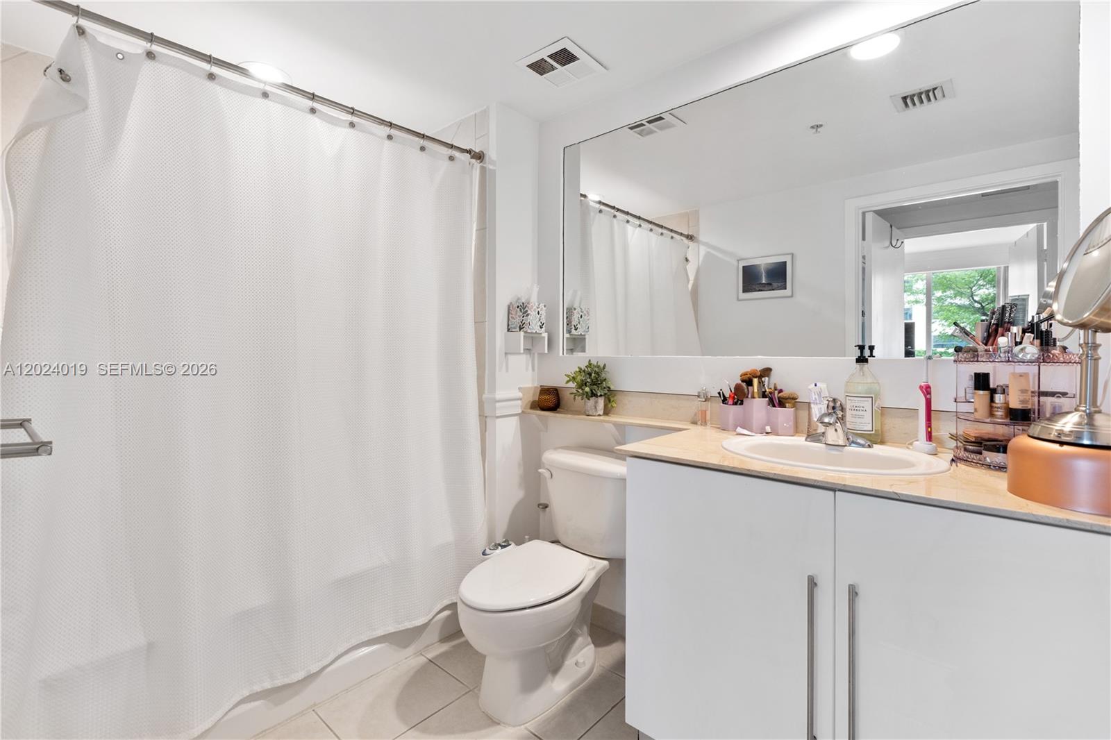 335 S Biscayne Blvd #802, Miami FL 33131