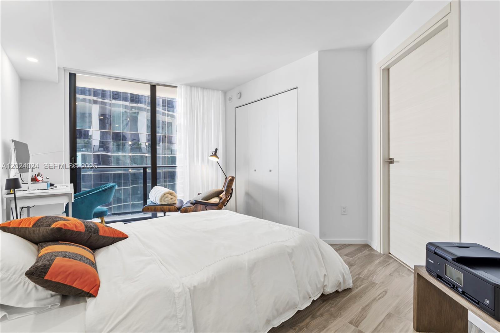 801 S Miami Ave #4405, Miami FL 33130