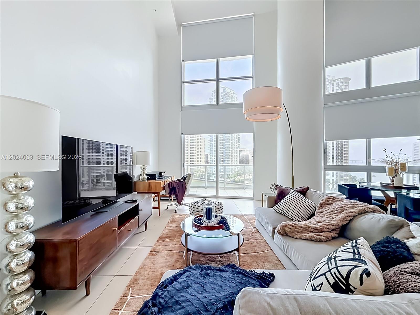 300 S Biscayne Blvd #L-1016, Miami FL 33131