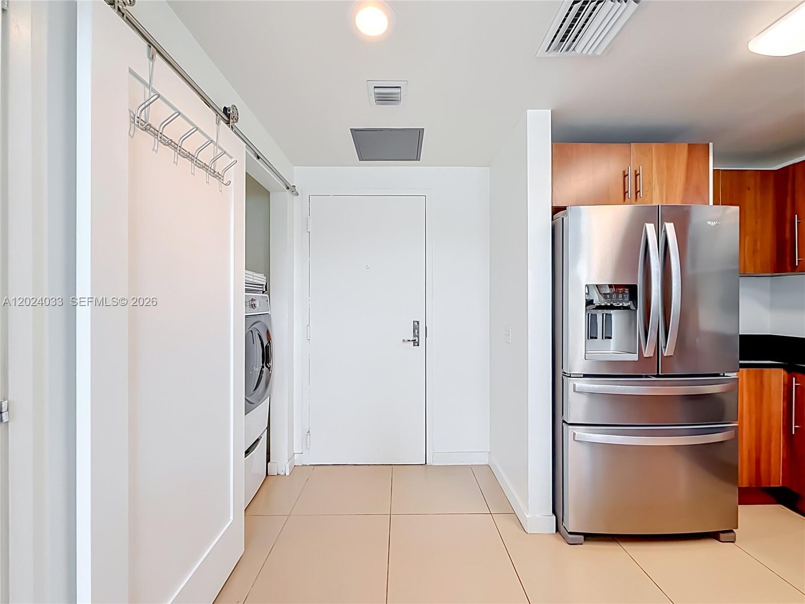 300 S Biscayne Blvd #L-1016, Miami FL 33131