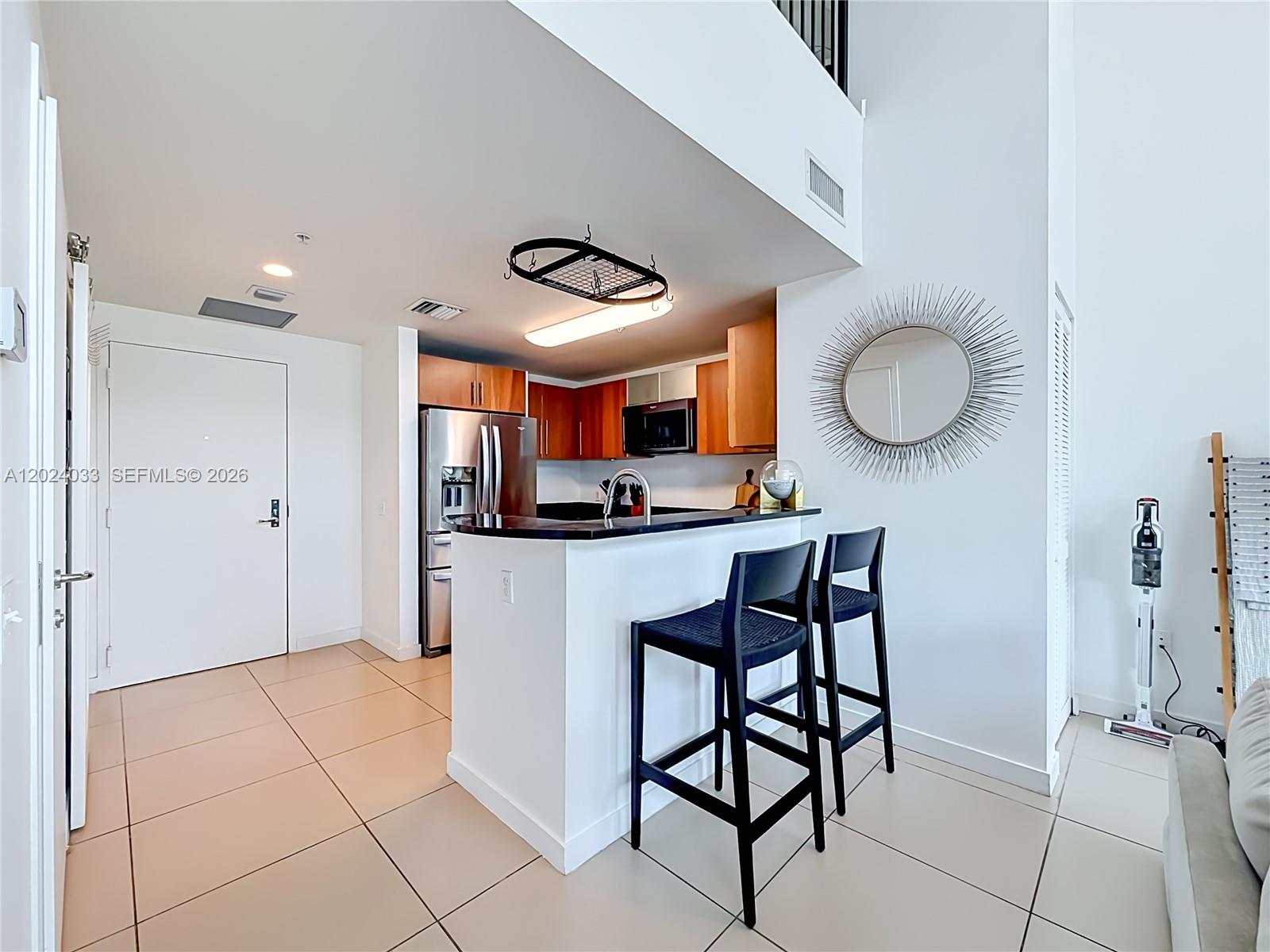 300 S Biscayne Blvd #L-1016, Miami FL 33131
