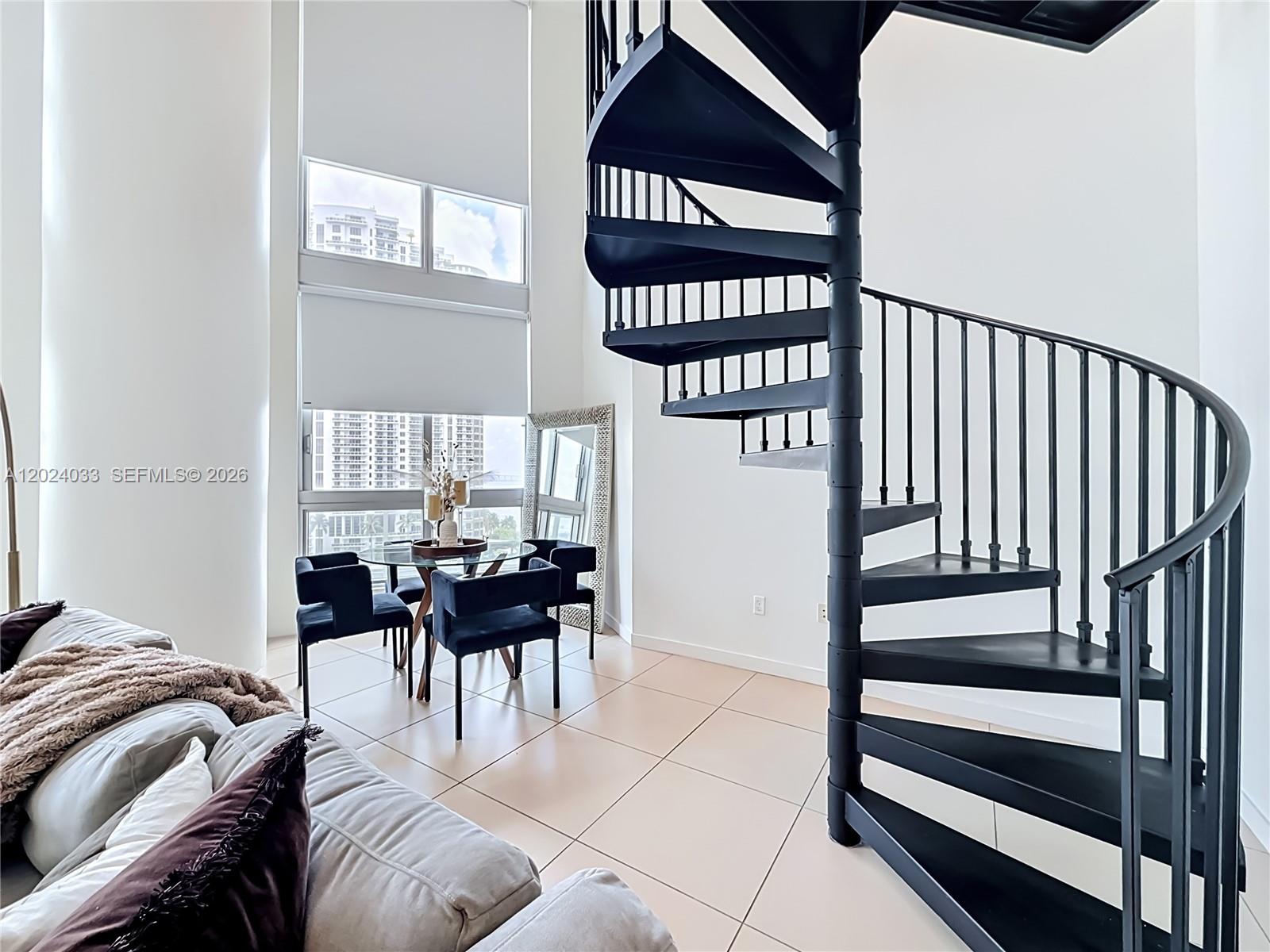 300 S Biscayne Blvd #L-1016, Miami FL 33131