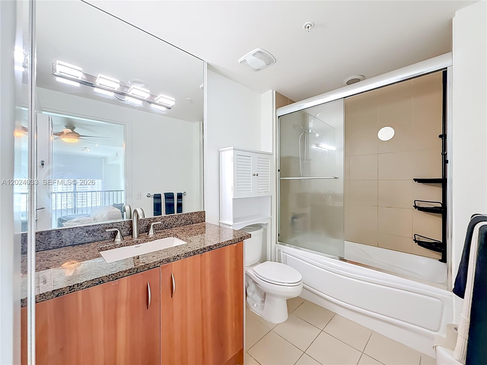 300 S Biscayne Blvd #L-1016, Miami FL 33131