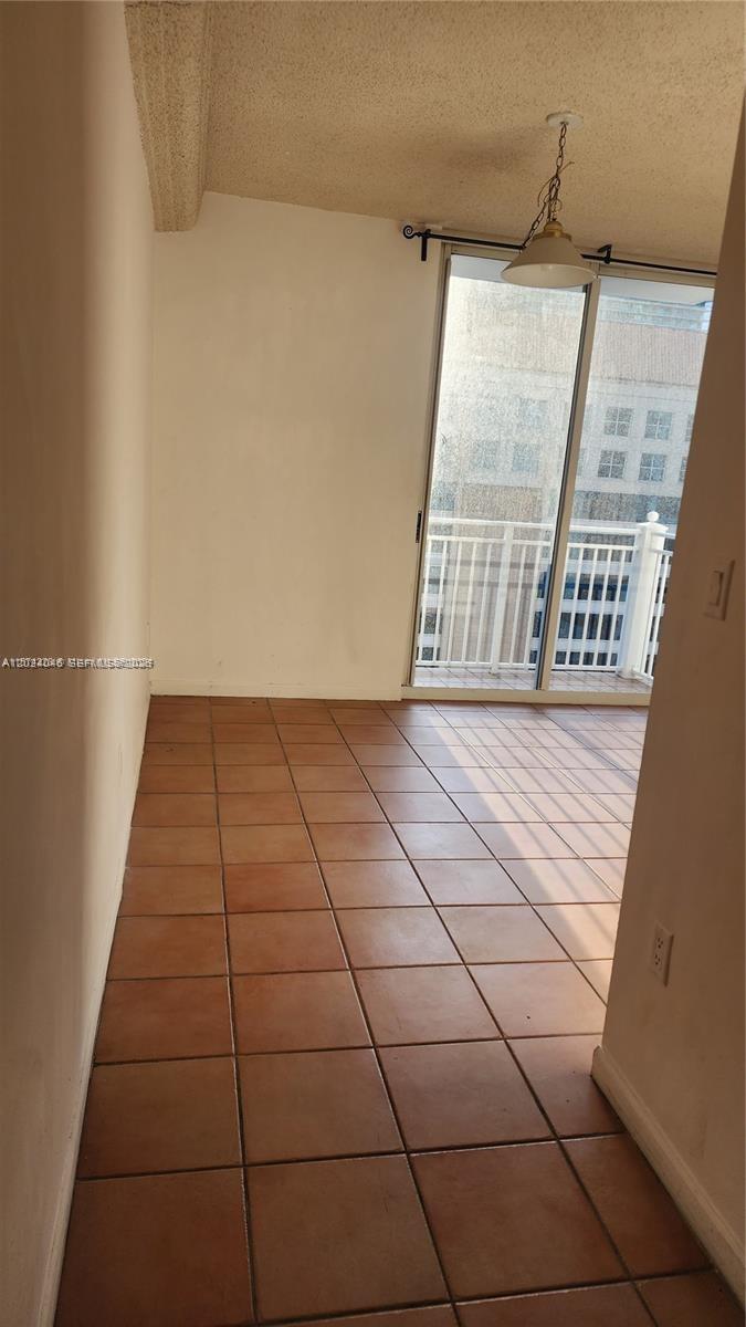 185 SE 14th Ter #1609, Miami FL 33131