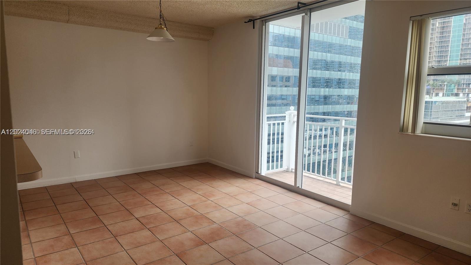 185 SE 14th Ter #1609, Miami FL 33131