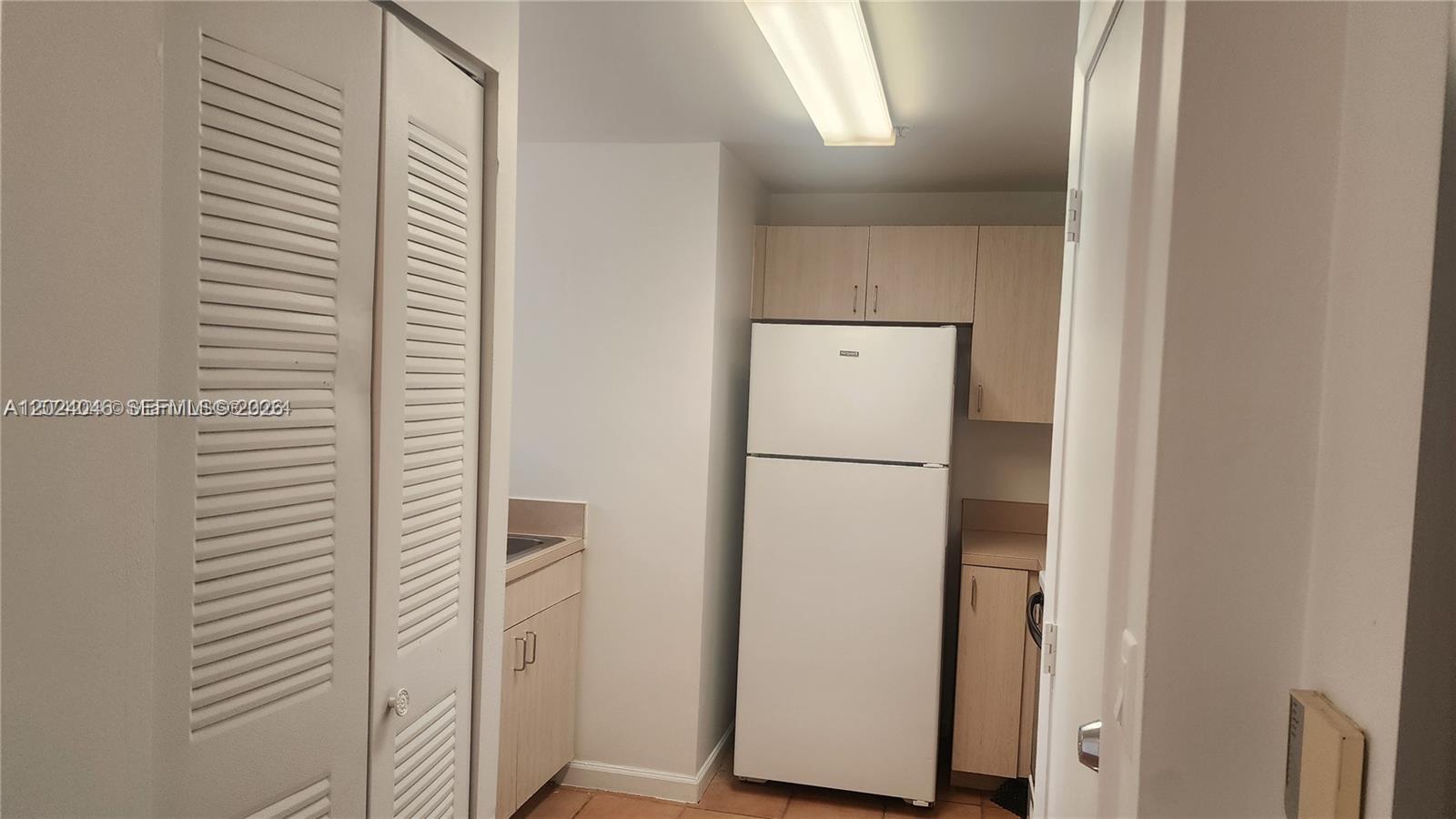 185 SE 14th Ter #1609, Miami FL 33131