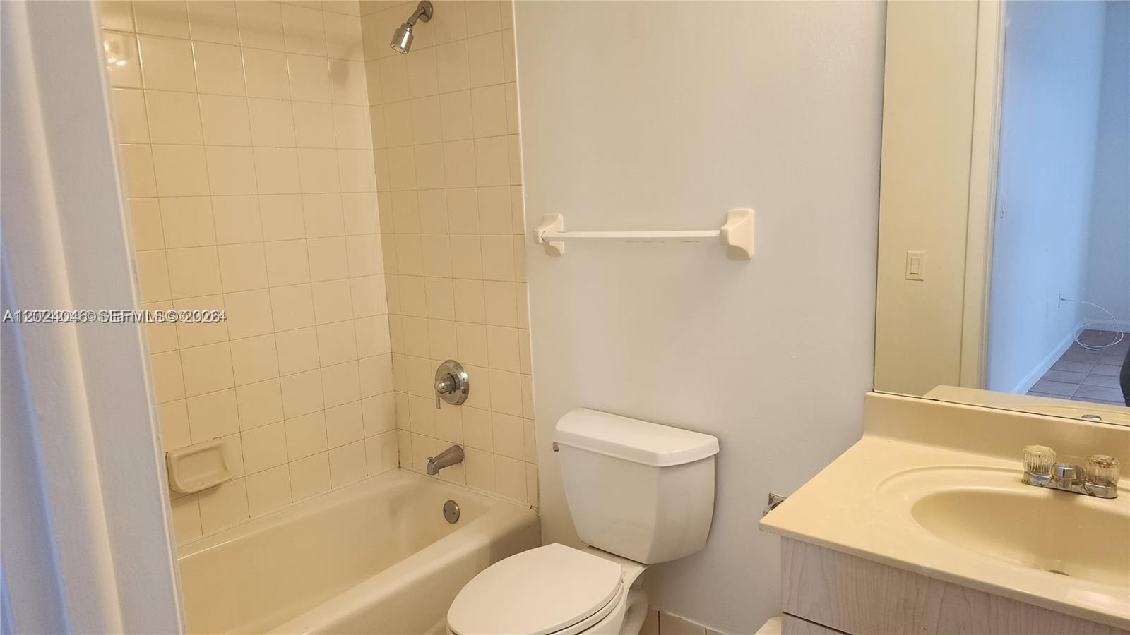 185 SE 14th Ter #1609, Miami FL 33131