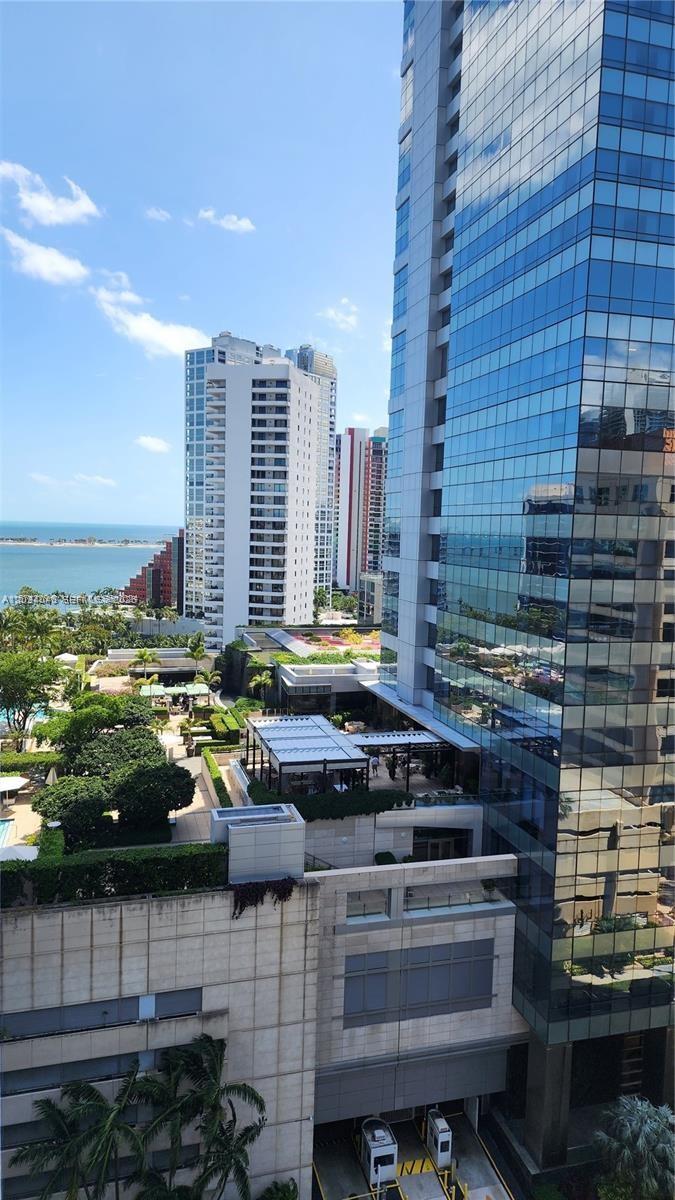 185 SE 14th Ter #1609, Miami FL 33131