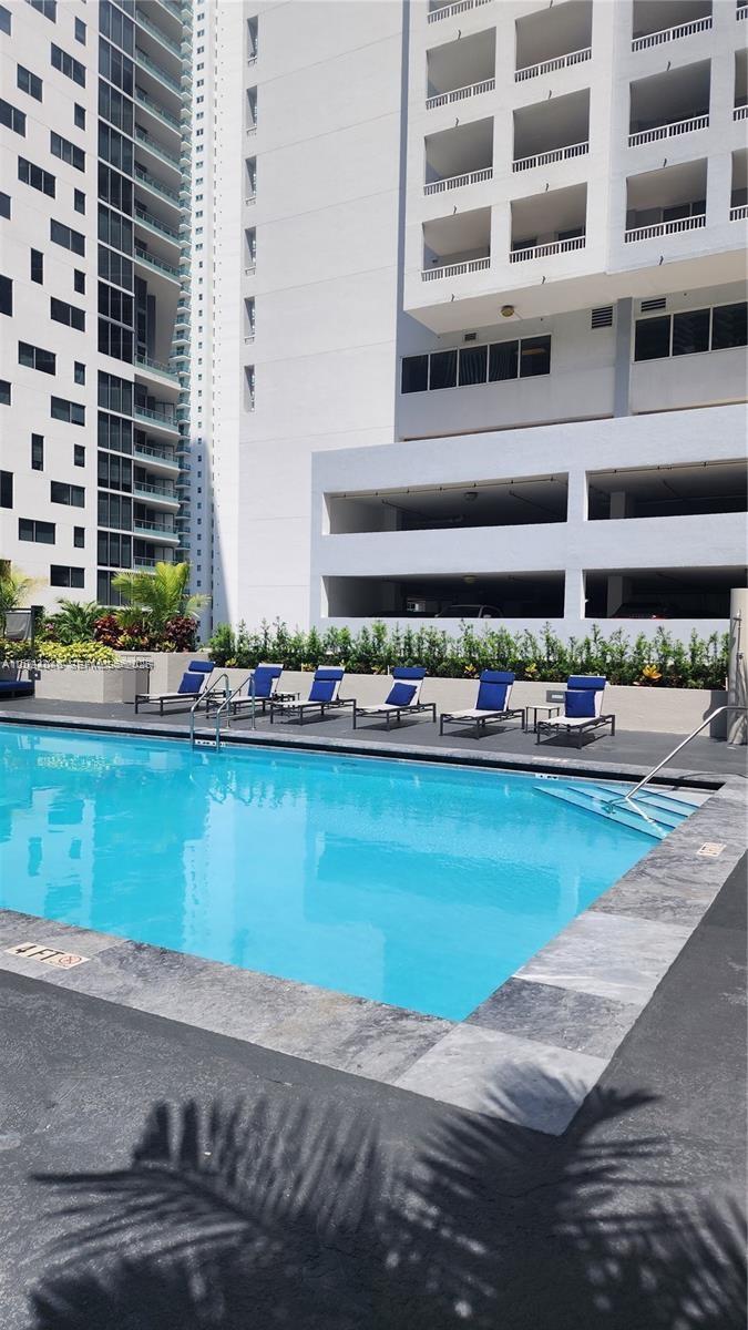 185 SE 14th Ter #1609, Miami FL 33131