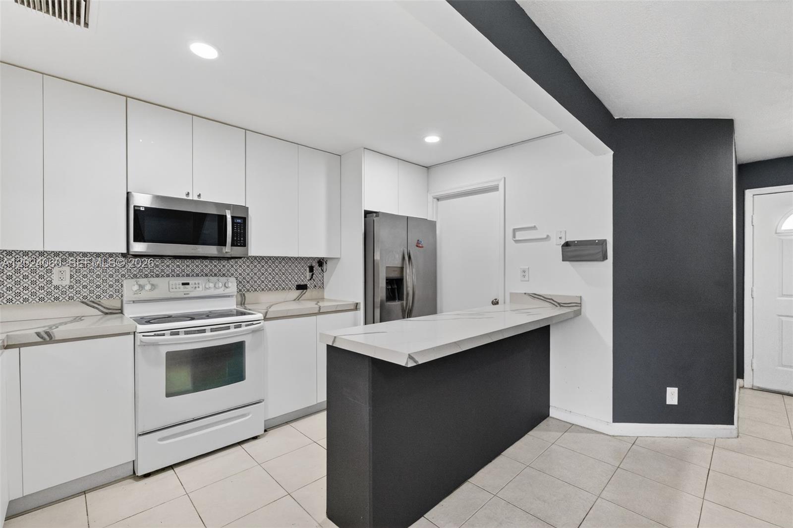 5843 Woodlands Blvd #5843, Tamarac FL 33319
