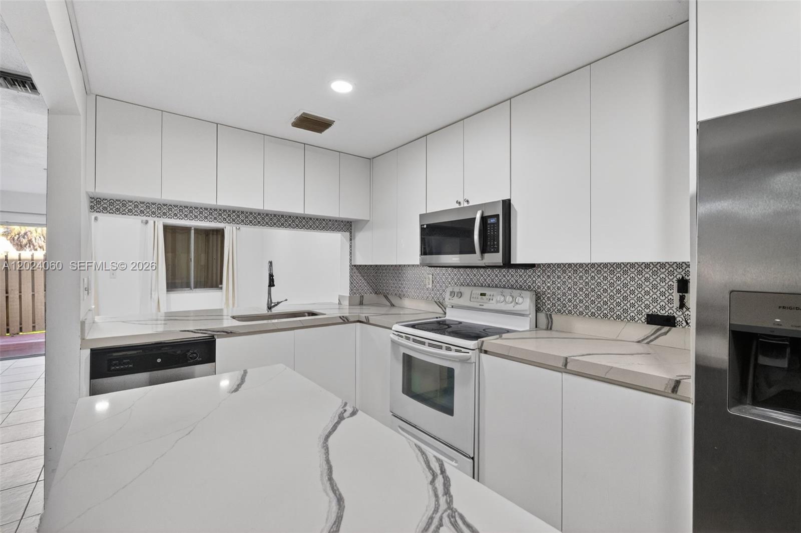 5843 Woodlands Blvd #5843, Tamarac FL 33319