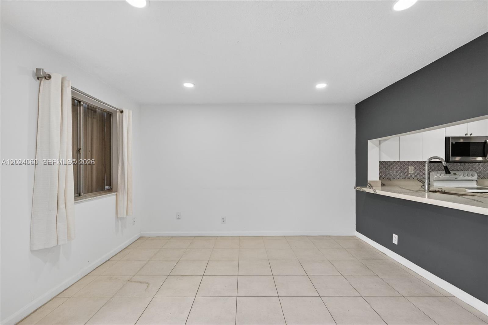 5843 Woodlands Blvd #5843, Tamarac FL 33319