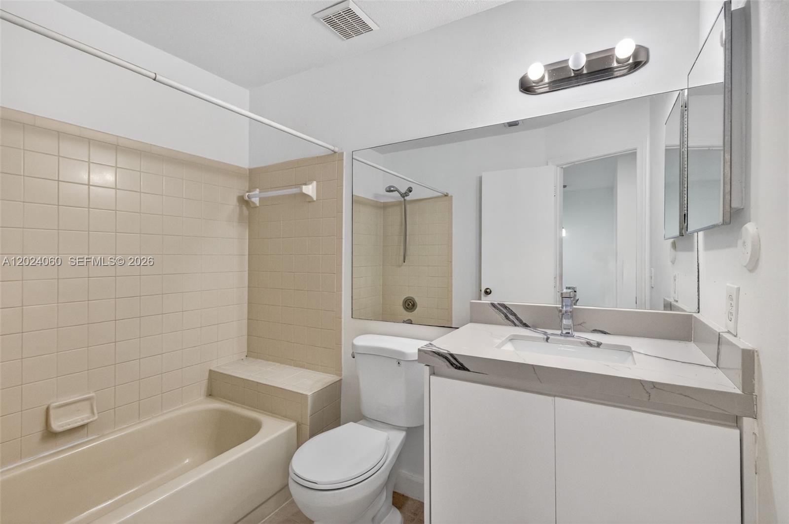 5843 Woodlands Blvd #5843, Tamarac FL 33319