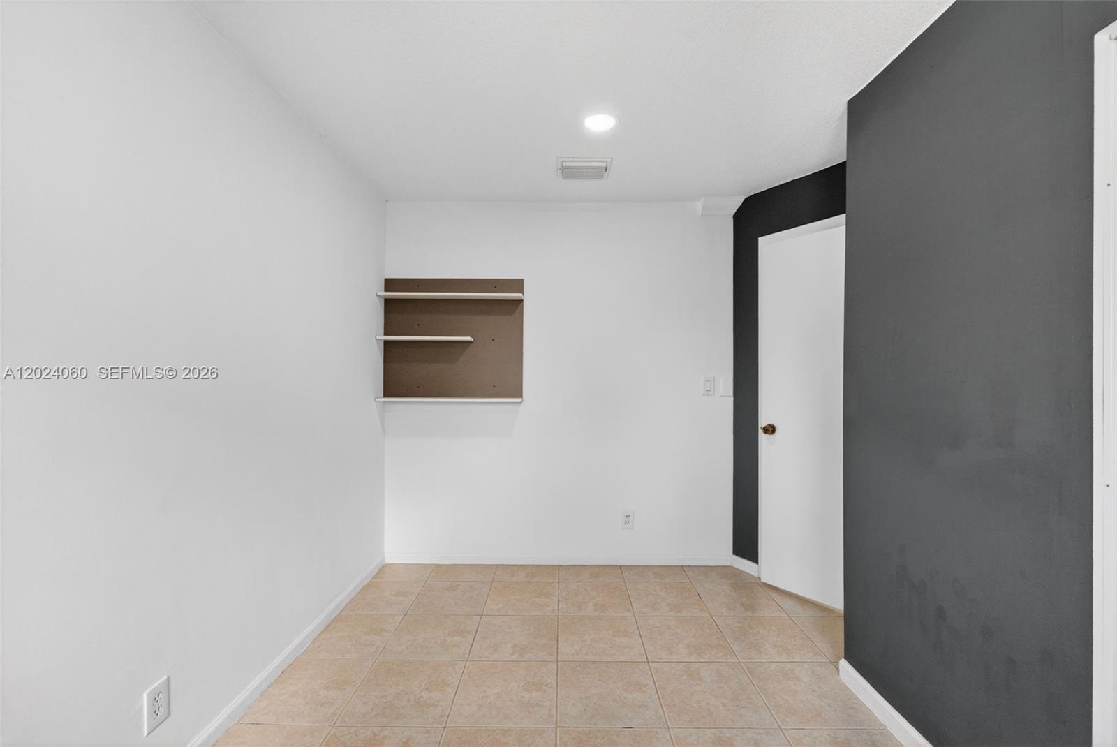 5843 Woodlands Blvd #5843, Tamarac FL 33319