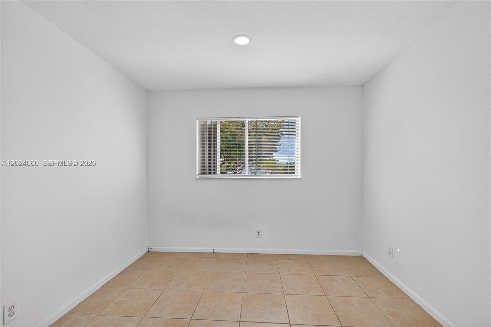 5843 Woodlands Blvd #5843, Tamarac FL 33319