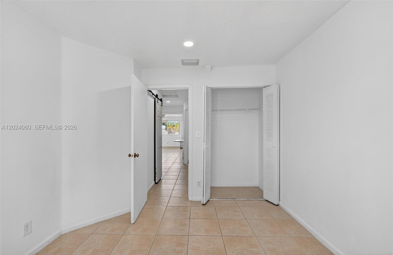 5843 Woodlands Blvd #5843, Tamarac FL 33319