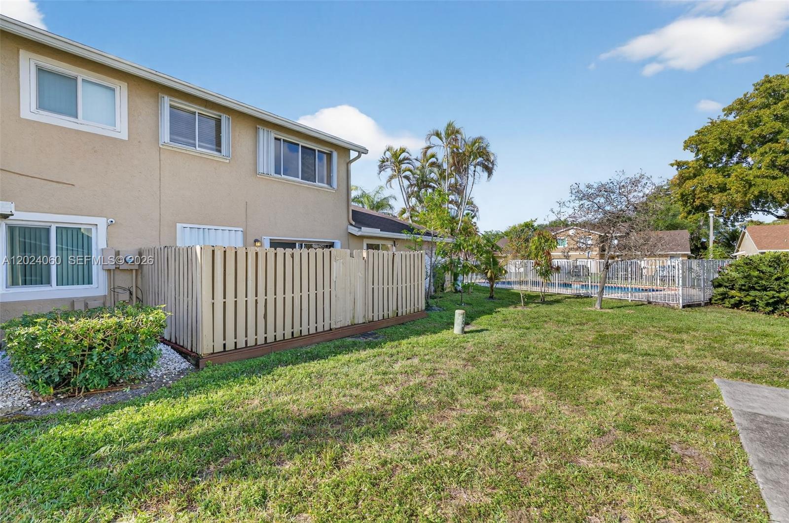 5843 Woodlands Blvd #5843, Tamarac FL 33319