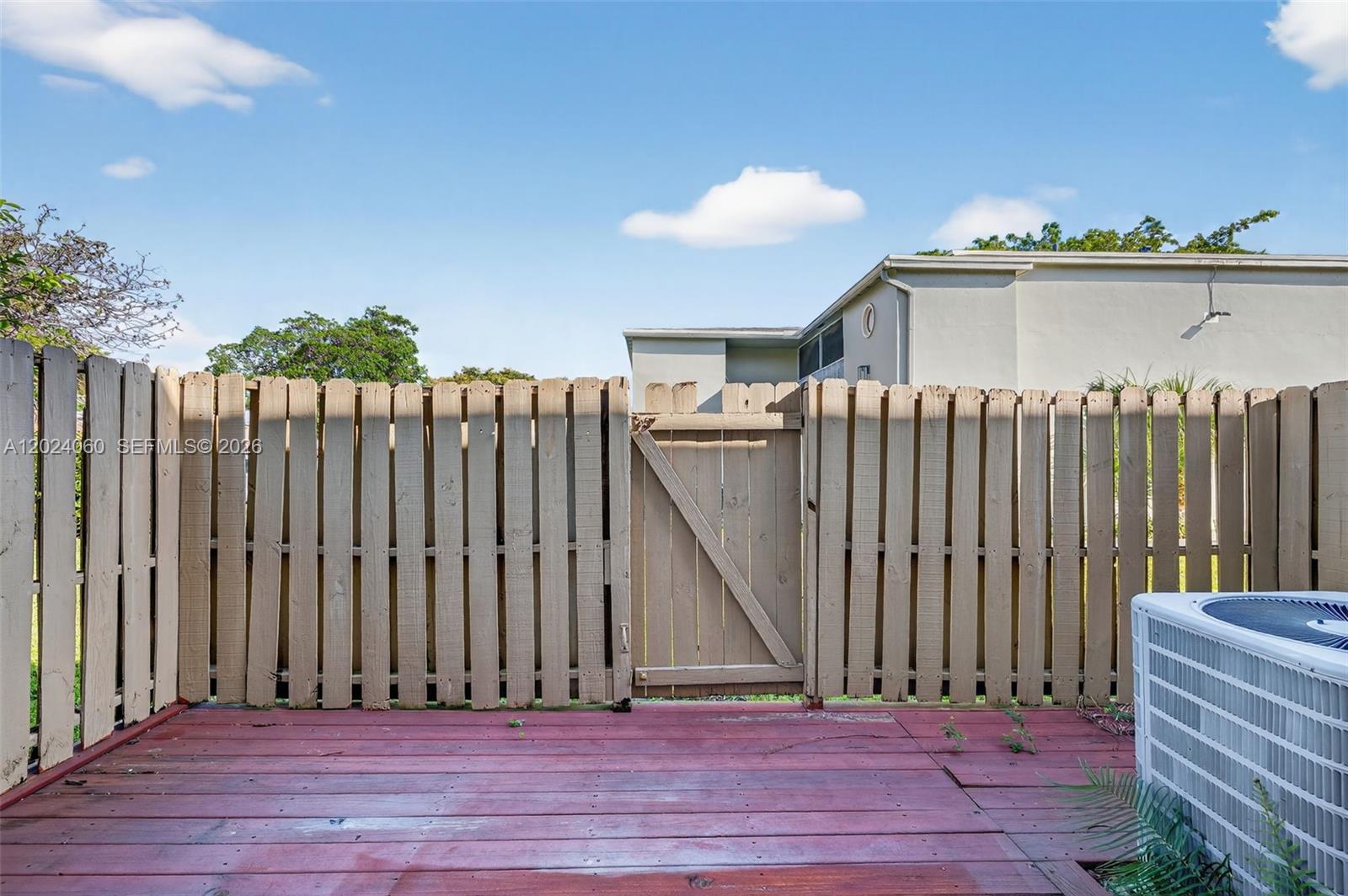 5843 Woodlands Blvd #5843, Tamarac FL 33319