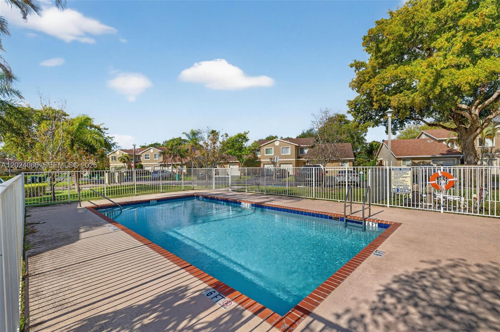 5843 Woodlands Blvd #5843, Tamarac FL 33319