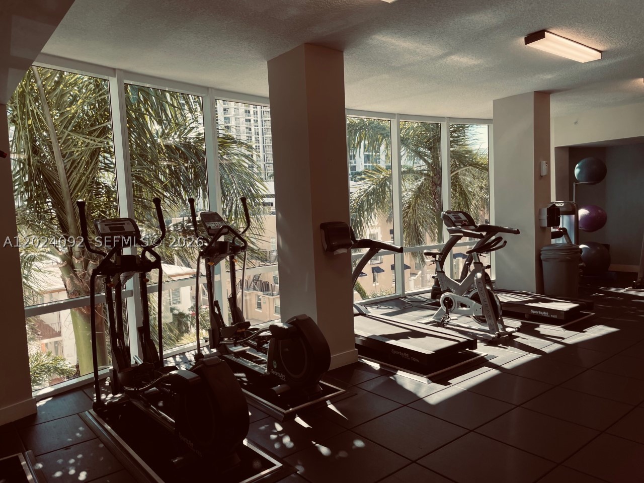 601 NE 23rd St #804, Miami FL 33137