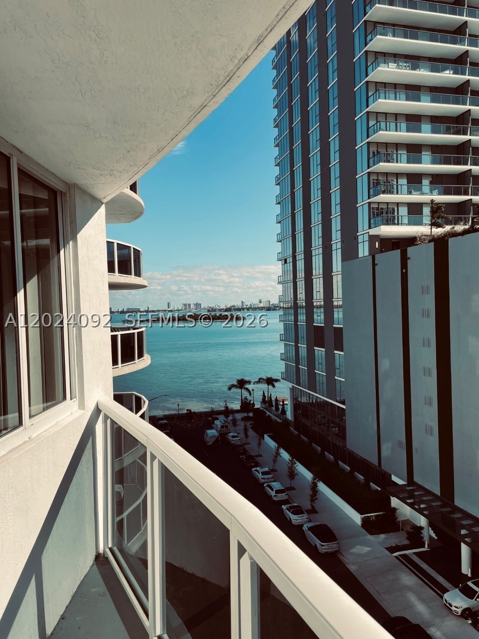 601 NE 23rd St #804, Miami FL 33137