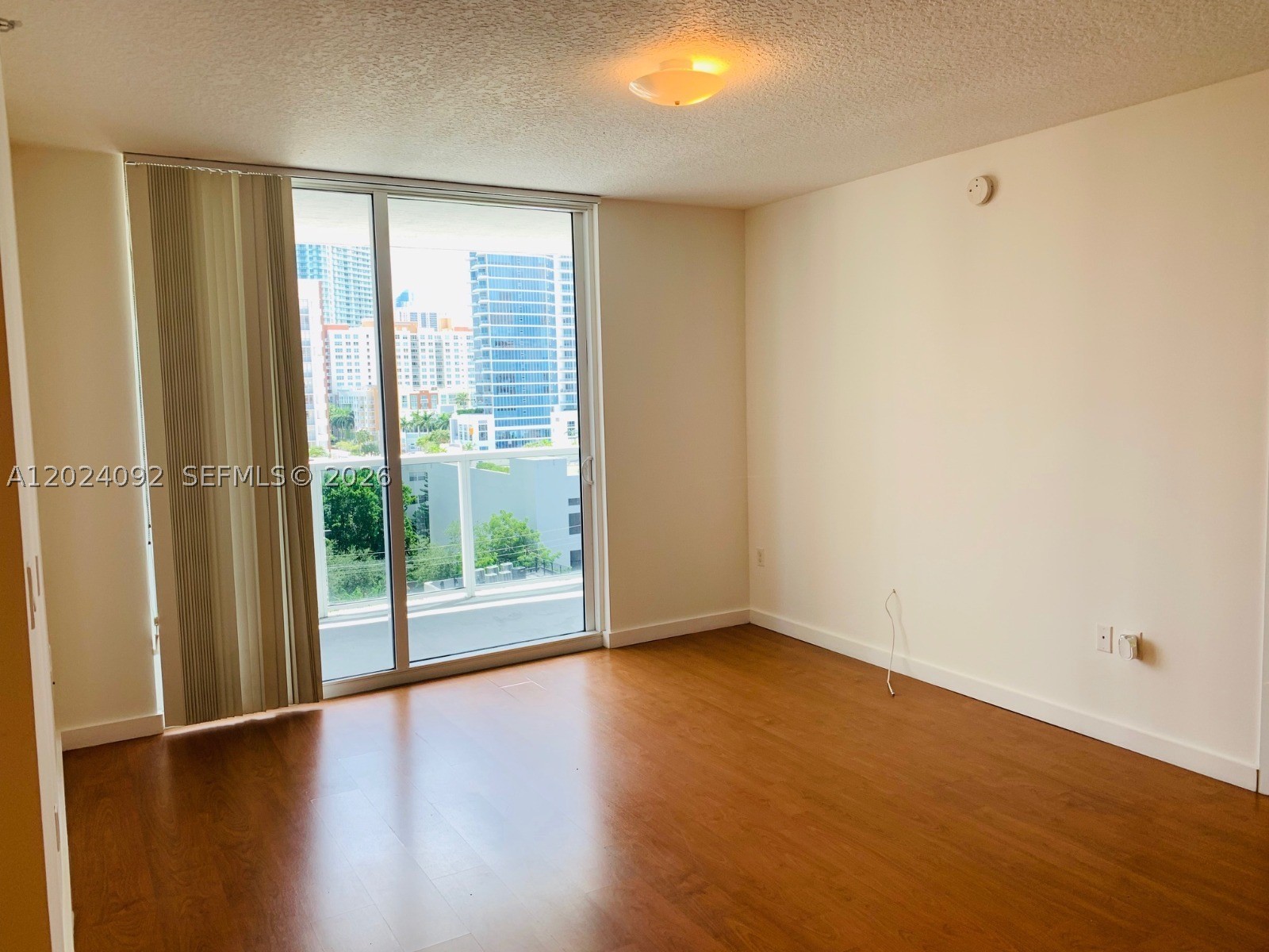 601 NE 23rd St #804, Miami FL 33137