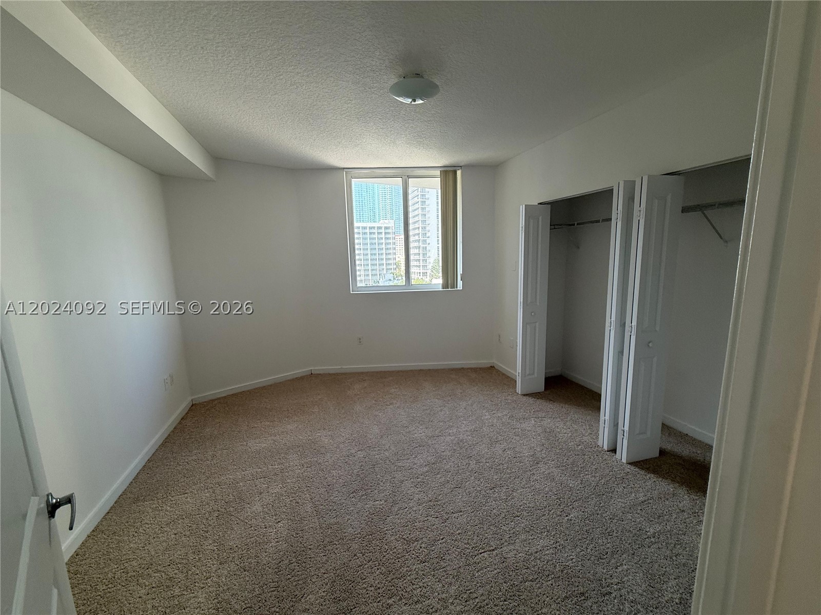 601 NE 23rd St #804, Miami FL 33137