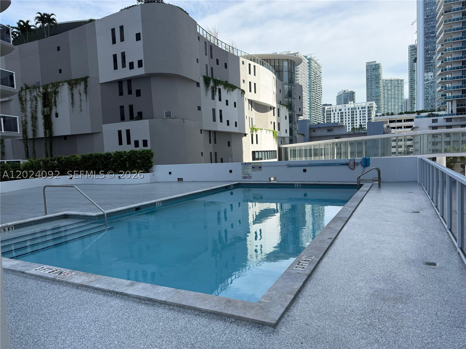 601 NE 23rd St #804, Miami FL 33137