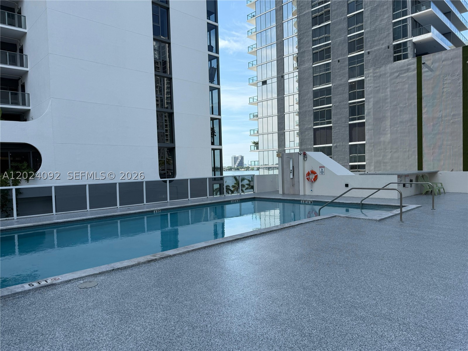 601 NE 23rd St #804, Miami FL 33137