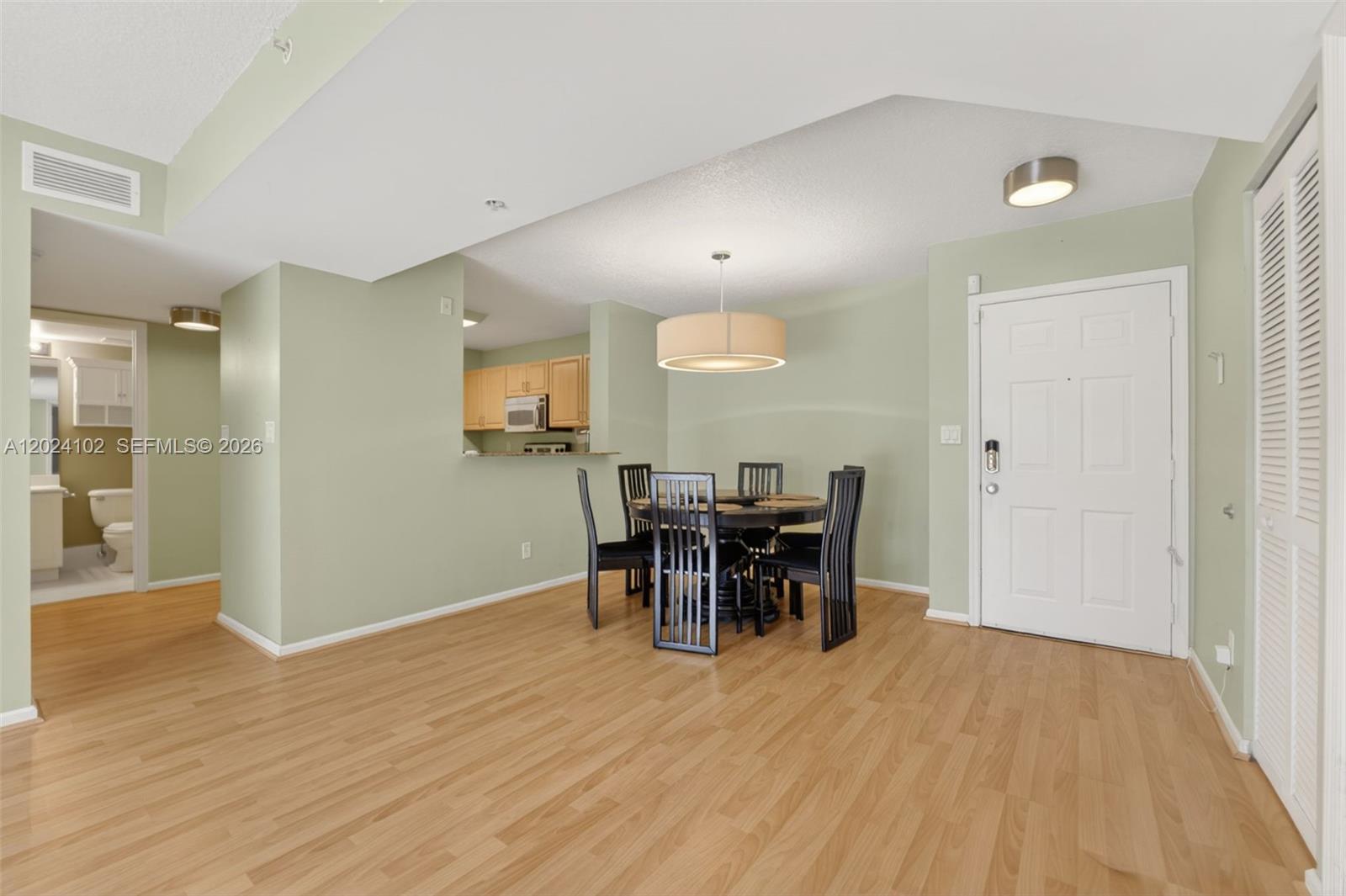 619 E Sheridan St #203, Dania Beach FL 33004