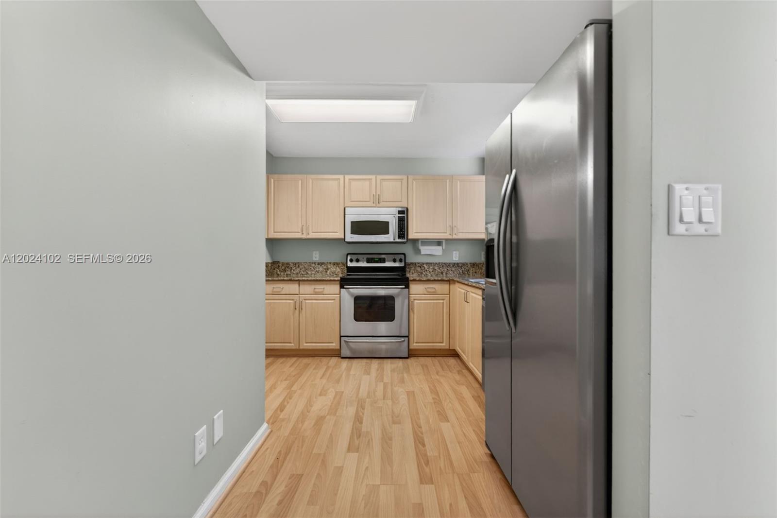 619 E Sheridan St #203, Dania Beach FL 33004