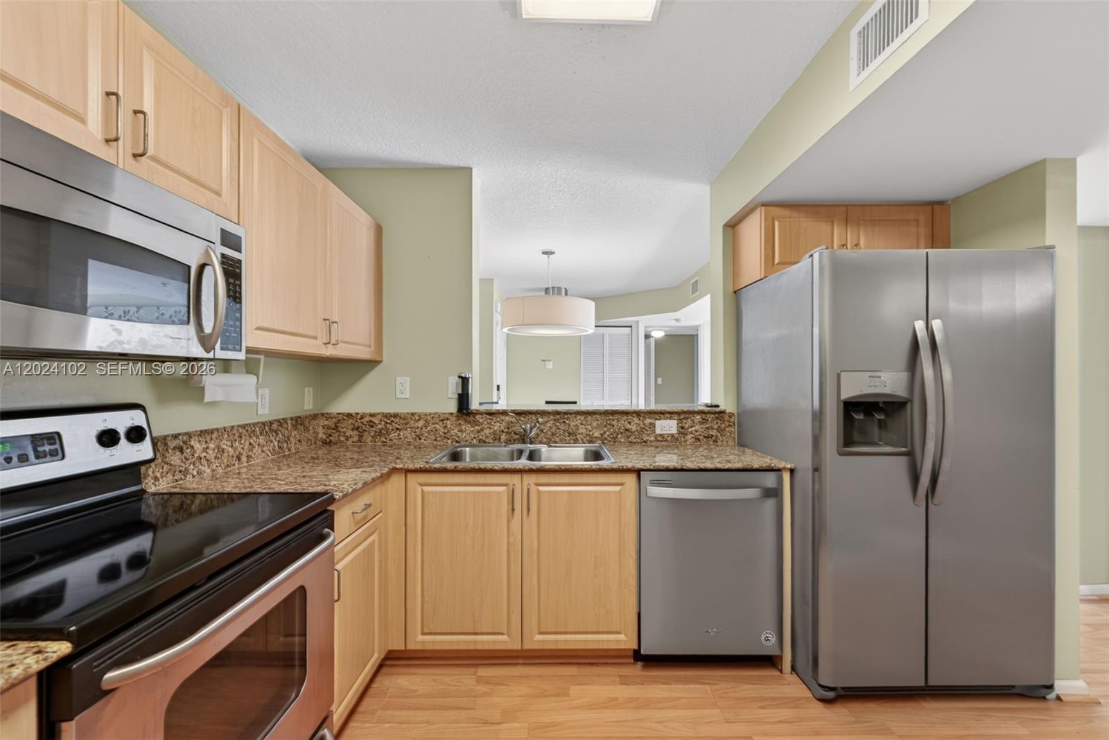 619 E Sheridan St #203, Dania Beach FL 33004