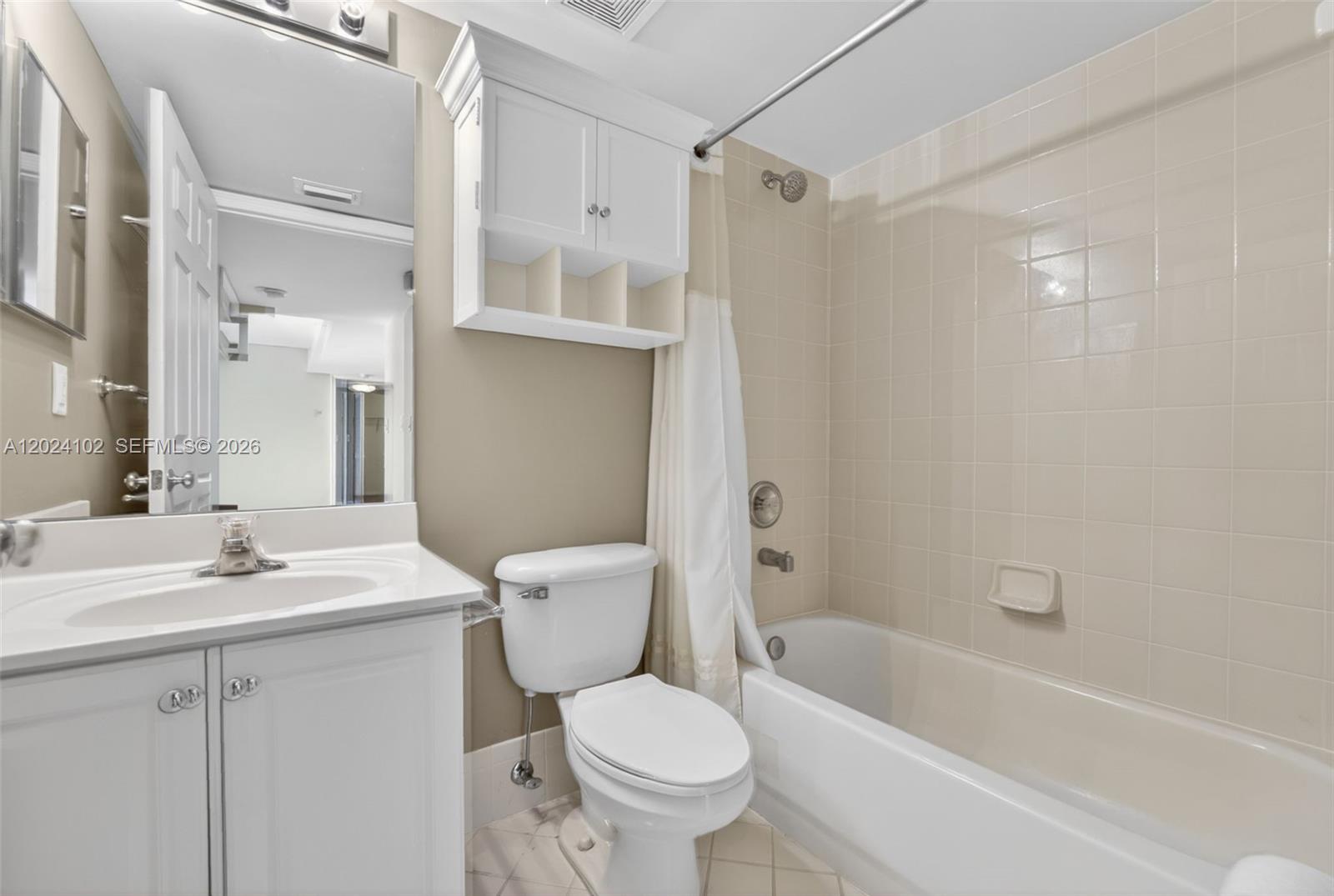 619 E Sheridan St #203, Dania Beach FL 33004