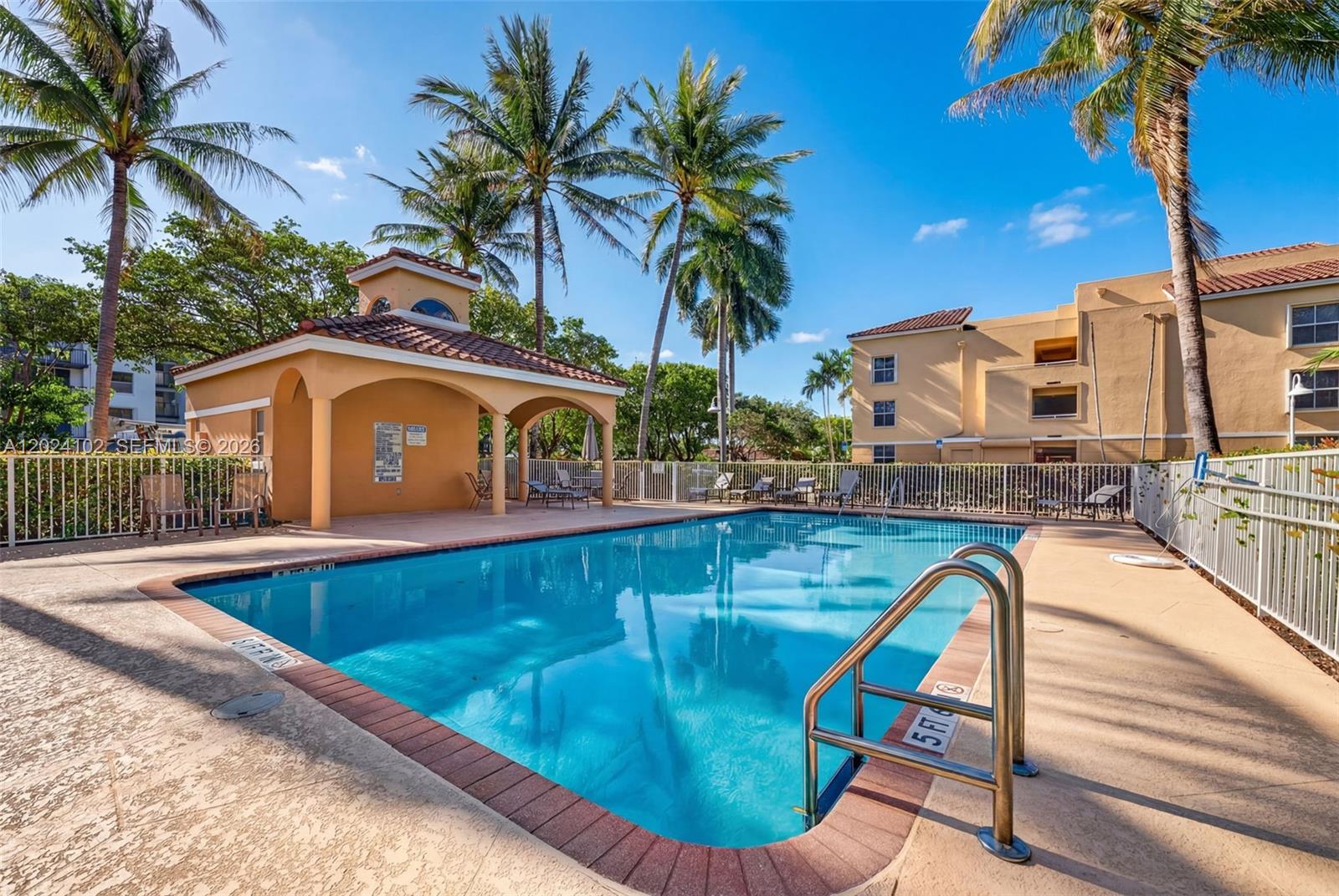 619 E Sheridan St #203, Dania Beach FL 33004