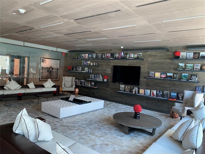 1080 Brickell Ave #2005, Miami FL 33131