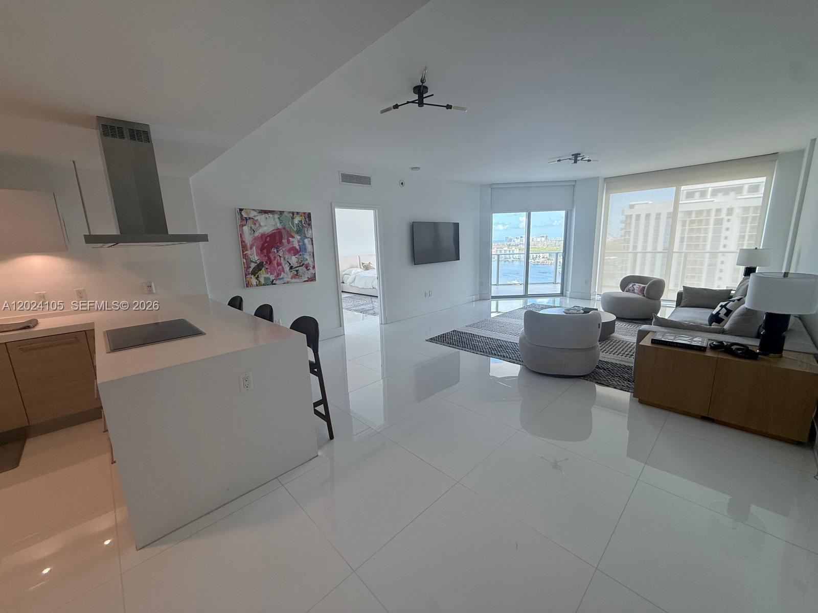 17301 Biscayne Blvd #2305, North Miami Beach FL 33160