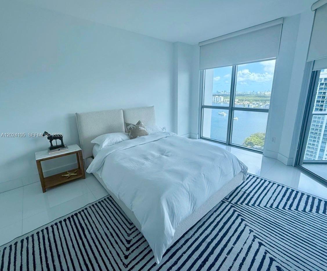 17301 Biscayne Blvd #2305, North Miami Beach FL 33160