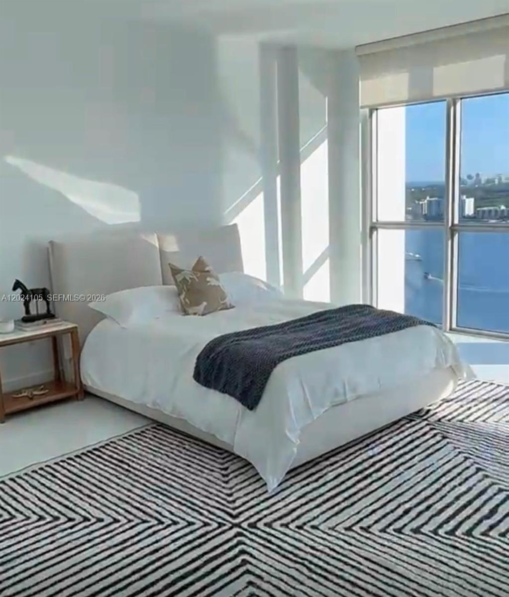 17301 Biscayne Blvd #2305, North Miami Beach FL 33160