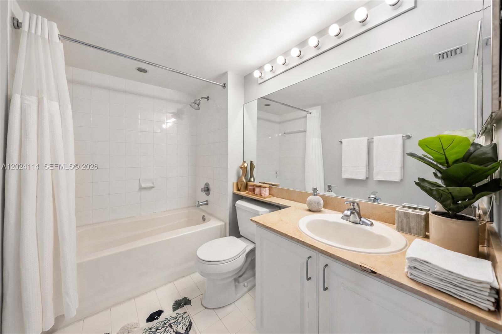 90 Alton Rd #1405, Miami Beach FL 33139