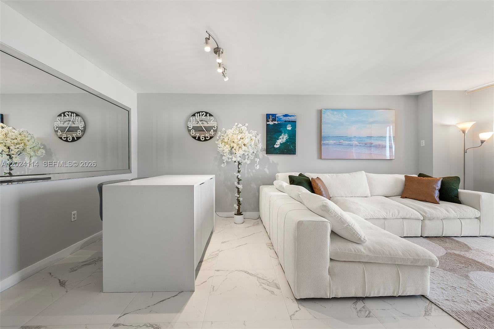 90 Alton Rd #1405, Miami Beach FL 33139