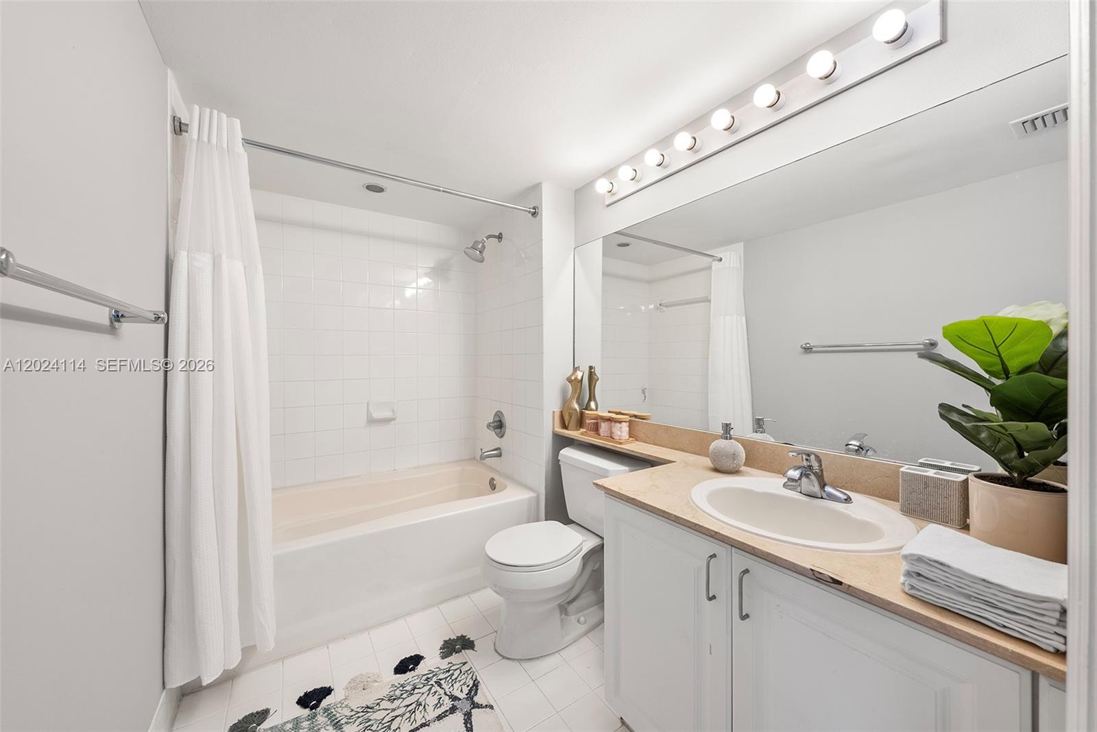 90 Alton Rd #1405, Miami Beach FL 33139