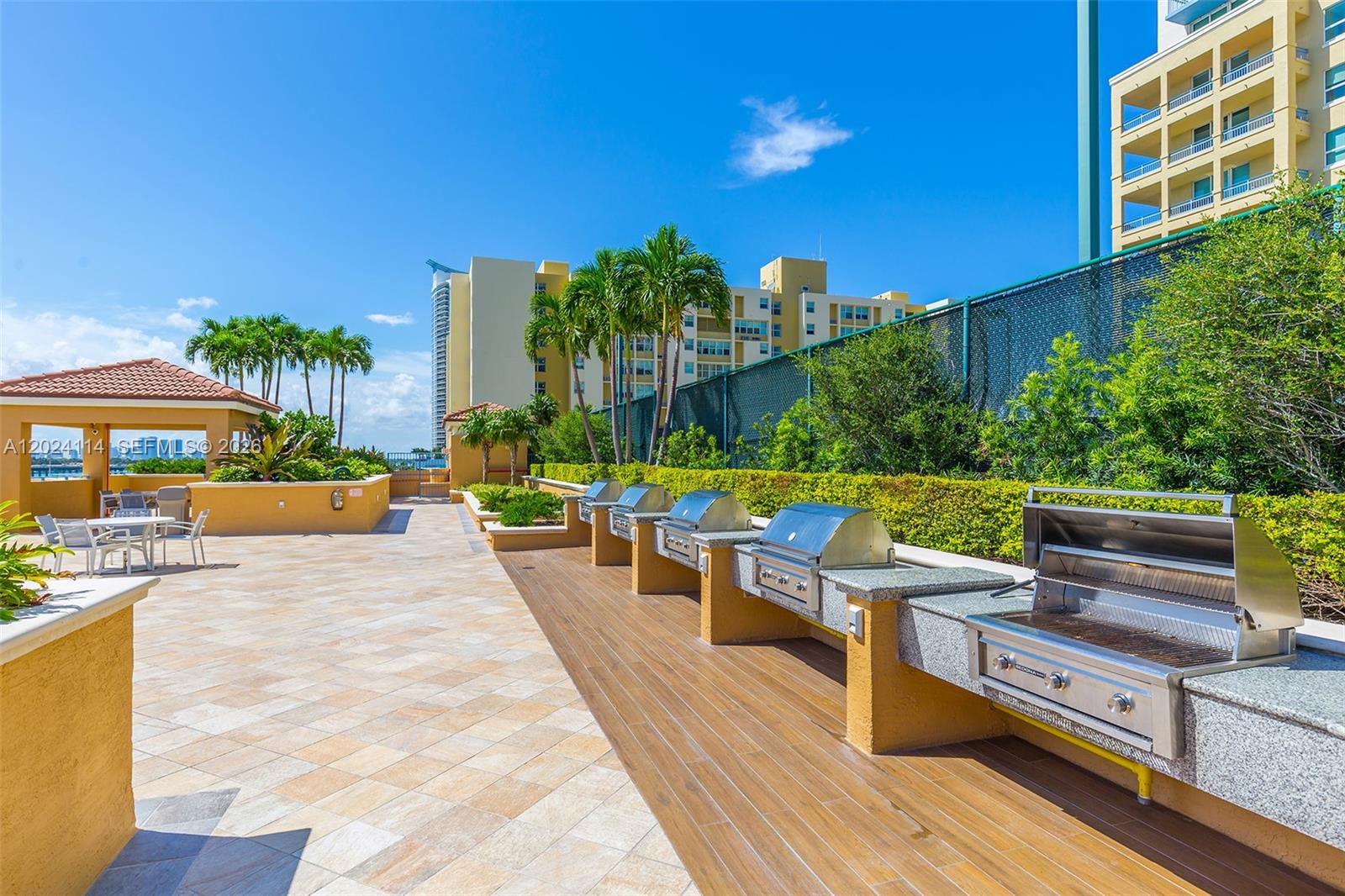 90 Alton Rd #1405, Miami Beach FL 33139