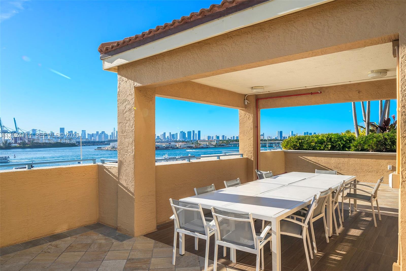 90 Alton Rd #1405, Miami Beach FL 33139