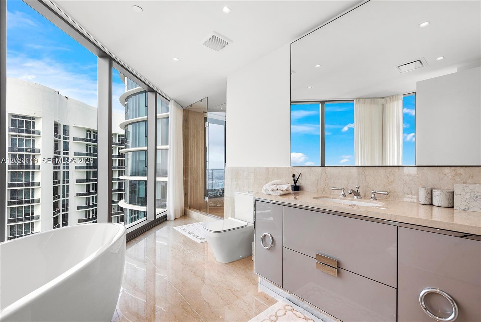 15701 Collins Ave #4105, Sunny Isles Beach FL 33160