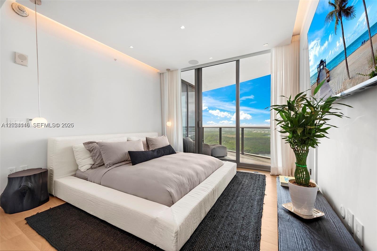15701 Collins Ave #4105, Sunny Isles Beach FL 33160