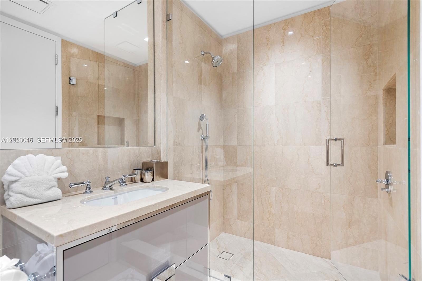 15701 Collins Ave #4105, Sunny Isles Beach FL 33160