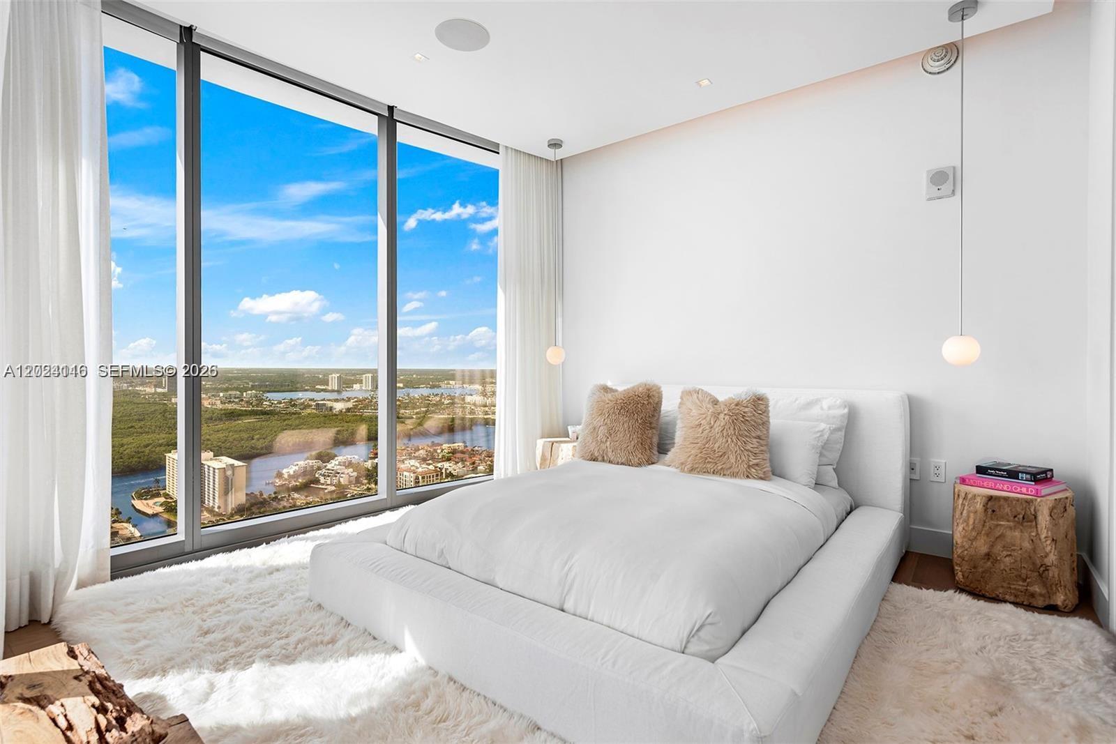 15701 Collins Ave #4105, Sunny Isles Beach FL 33160
