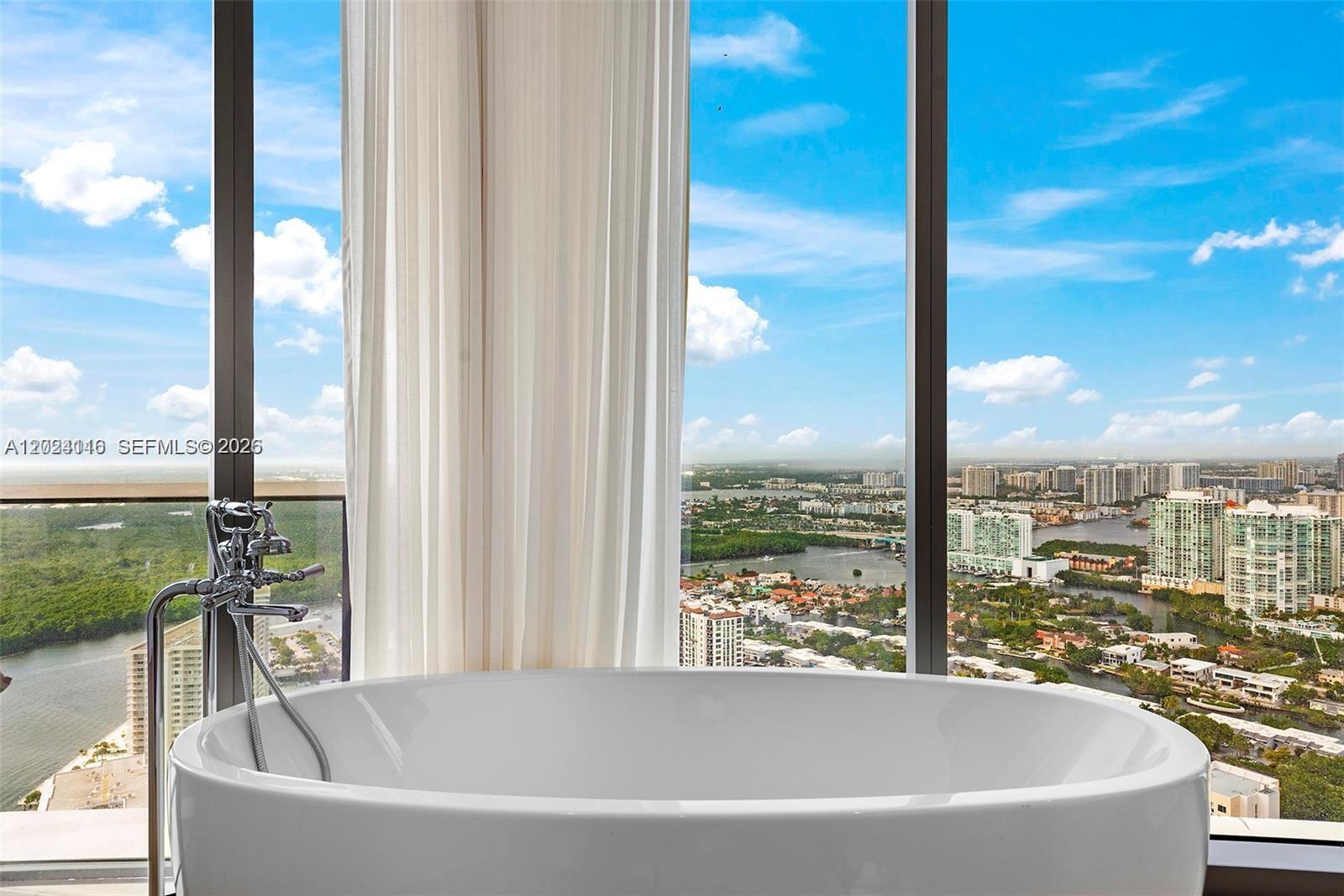 15701 Collins Ave #4105, Sunny Isles Beach FL 33160