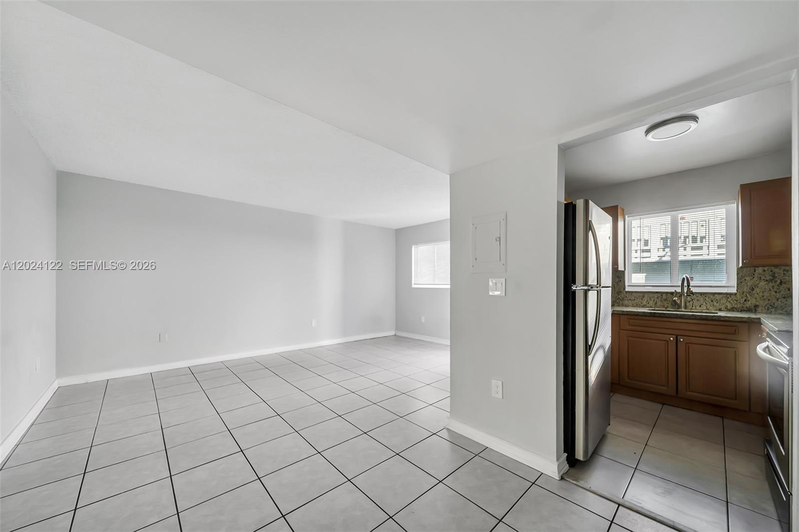 2011 Bay Dr #12, Miami Beach FL 33141