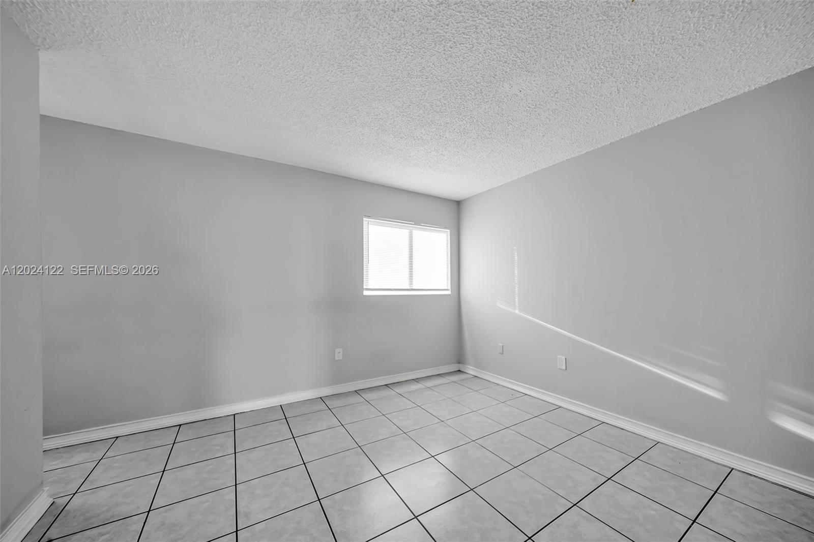 2011 Bay Dr #12, Miami Beach FL 33141